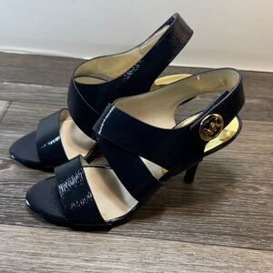 Michael kors navy blue Women's Sandals size 7.5 (s141)